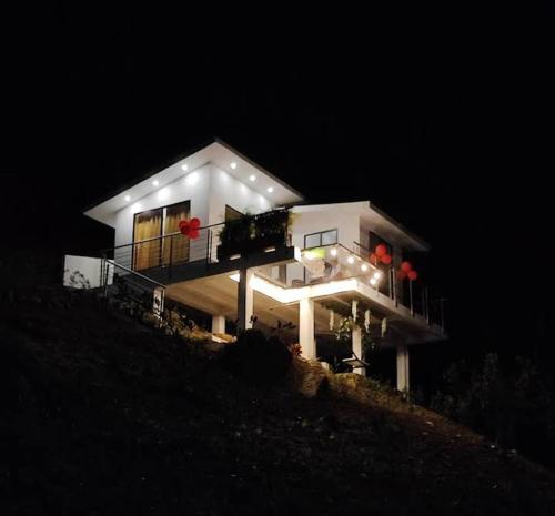 Un balcón o terraza de GLAMPING SAN GIl TRINIDAD CIELO