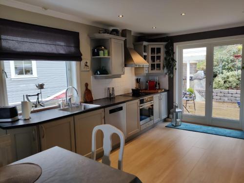 A cozinha ou cozinha compacta de Nearby Bergen