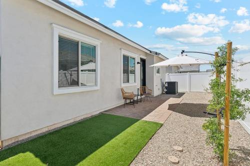 Zahrada ubytování Fresh Modern Home in Buckeye with Pool,BBQ