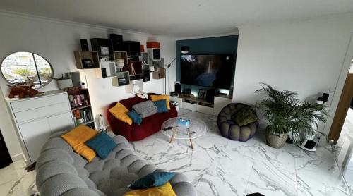 Photo de la galerie de l'établissement Appartement situé à Paris - Vue sur tout Paris, à Paris