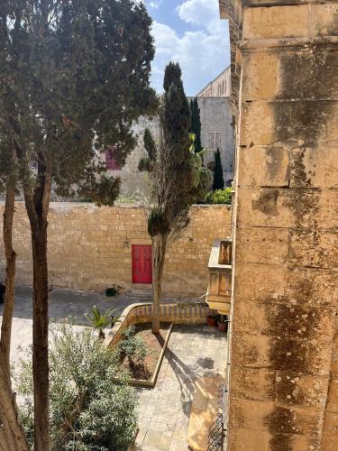 Κήπος έξω από το 'Notabile' - Private Townhouse in Mdina