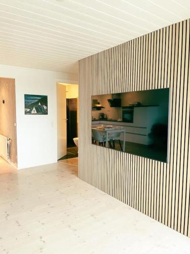 TV a/nebo společenská místnost v ubytování 3 BR home for 6 guests, Hoyvík, Tórshavn