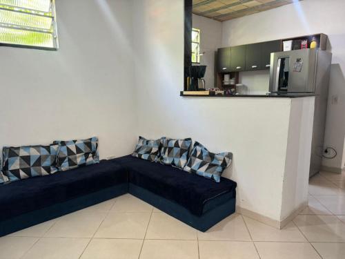 Кухня или мини-кухня в hospedagemsaopedro apartamento com garagem a 13 km de Cabo frio 22 km de arraial do cabo
