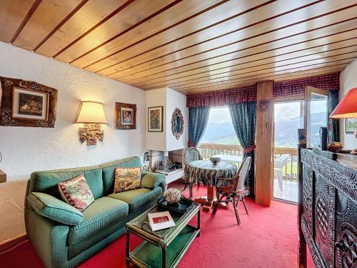 Appartement 2 pièces avec parking, au pied des pistes - FR-1-560-134