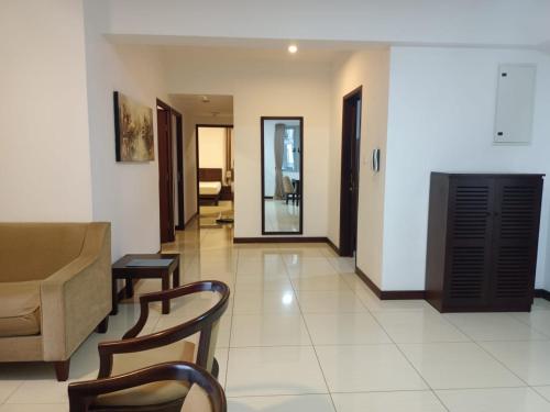 Setusvæði á Luxury 3BR Apartment in Colombo 02
