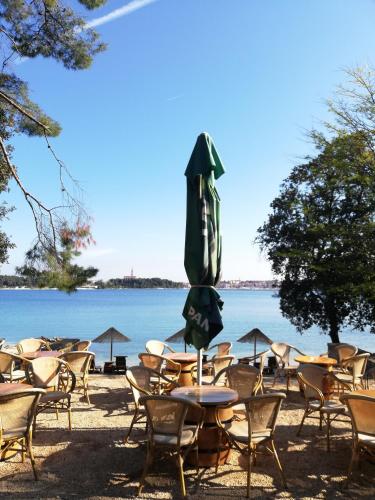 Apartments Poretti for 2,in Center Parking Free in the yard,6 min beach walk