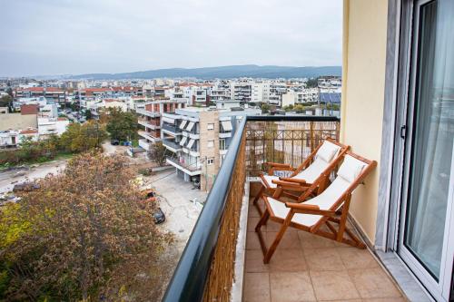 CELESTIAL GARDEN-Thessaloniki's modern, eclectic penthouse-Ideal for remote work and longer stays