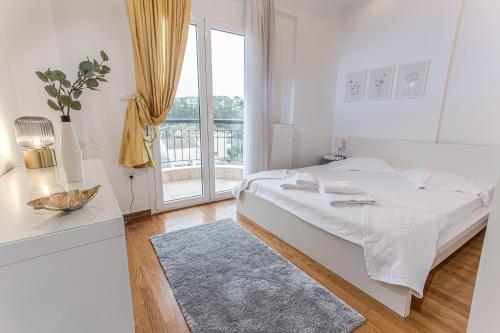 CELESTIAL GARDEN-Thessaloniki's modern, eclectic penthouse-Ideal for remote work and longer stays