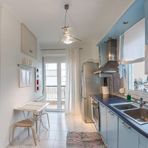CELESTIAL GARDEN-Thessaloniki's modern, eclectic penthouse-Ideal for remote work and longer stays