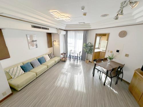 アクロス201松屋町駅 徒歩5分!!! 心斎橋地下鉄1駅 距離 ホテルリネン使用