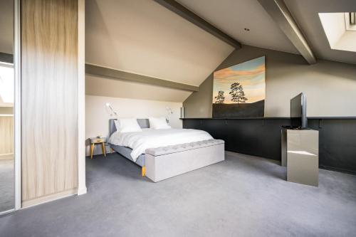 Photo de la galerie de l'établissement Villa avec piscine - 12mn Paris, à Colombes