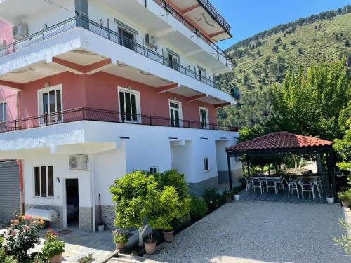 Γενική θέα στο βουνό ή θέα στο βουνό από  αυτός ο ξενώνας