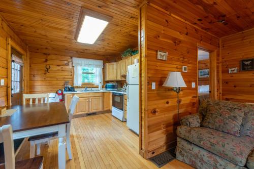 Gambar di galeri bagi Engadine Inn and Cabins di Candler