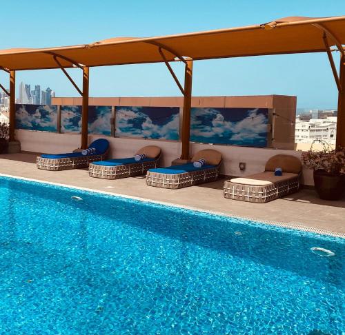 Piscina a The Avenue Hotel o a prop