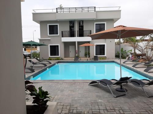Πισίνα στο ή κοντά στο Blue Ocean Apartments (Brufut)
