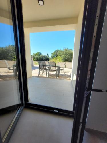 Μπαλκόνι ή βεράντα στο Casa Connie Apartments Valbandon