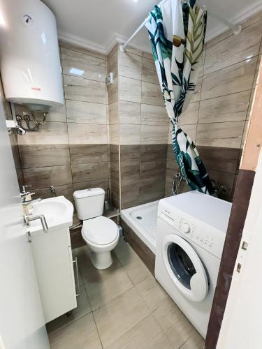 Nice Apartment "Nouri" very close to Beach, Fast WiFi, Free Parking, Near Airport