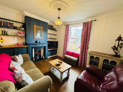 Кът за сядане в Modern & Vintage inspired Home in Old Totterdown
