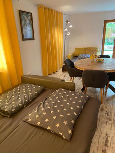 Ένα ή περισσότερα κρεβάτια σε δωμάτιο στο Zirndorf Sweet Home
