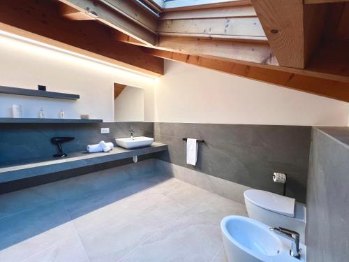 Ένα μπάνιο στο Ville Rio