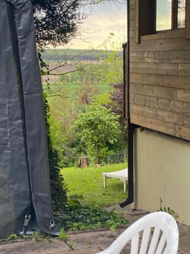 Κήπος έξω από το Au seuil de la Forêt 65m2 Nature & Spa