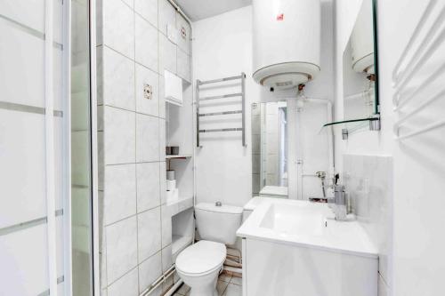 Koupelna v ubytování Le Doesburg - studio entre Paris & Fontainebleau