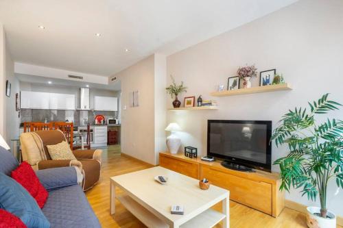 Marieta Apartment by The Castle with AC