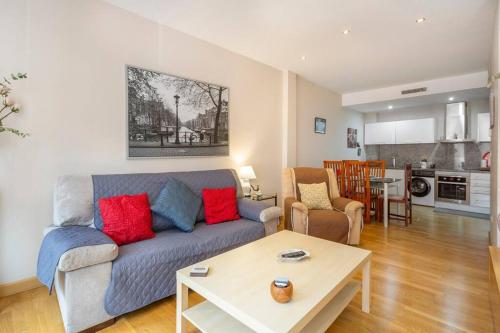 Marieta Apartment by The Castle with AC