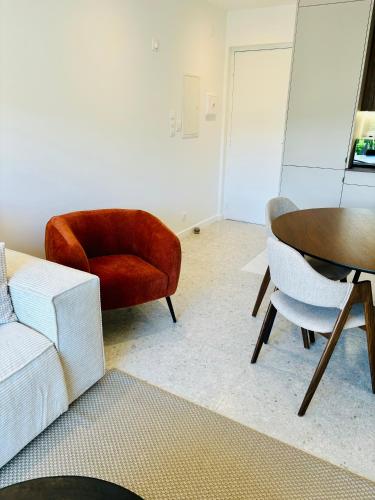 Ruang duduk di Appartement 5*, vue mer et accès plage