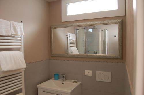 Un baño de Hotel Villa Europa