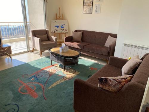 Imagine din galeria proprietății Holiday apartment in zahle with a Panoramic View în Zahlé