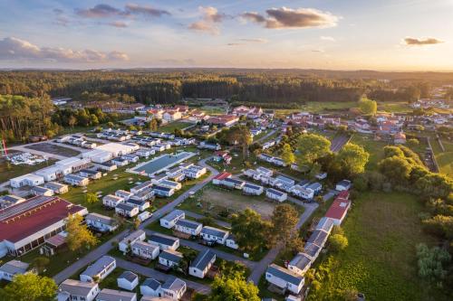 an aerial view of a campground in a park at Bungalows Land'shause in Pataias