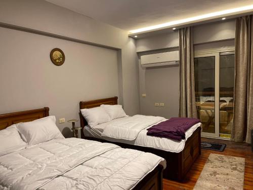 Φωτογραφία από το άλμπουμ του 3BR Super Lux Apartment Mohandeseen Perfect for Families στο Κάιρο