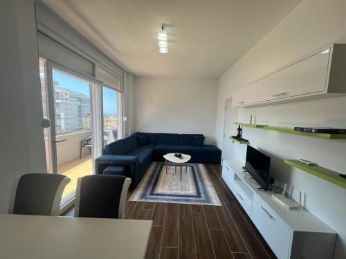 Televiisor ja/või meelelahutuskeskus majutusasutuses Djonis Apartment