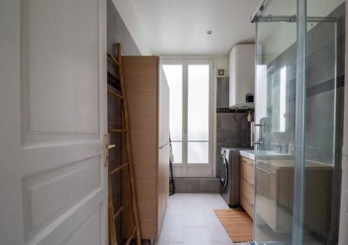 Heart of Paris Haussman apartment quiet & balcony