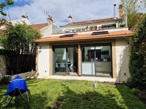 Maison, 4 chambres, métro, climatisation