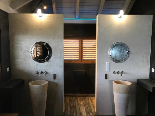 Ένα μπάνιο στο KAS Alegria-Ocean - PICKUP TRUCK included