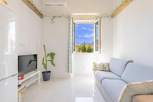 Photo de la galerie de l'établissement Golfe Juan T2 Mezzanine 40m²+ Parking, à Vallauris