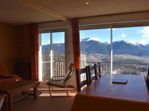 Bel appartement 3 pièces, 2 chambres, centre-ville, grand balcon plein sud, tout équipé - FR-1-580-112