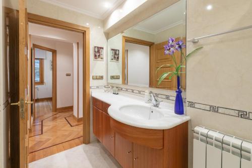 Phòng tắm tại Arrigorri - baskeyrentals