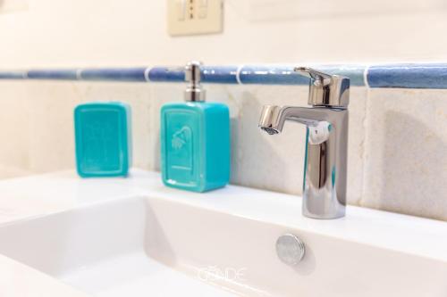 Ένα μπάνιο στο Sant'Angelo il paese delle fiabe - L'angolo di D'Artagnan