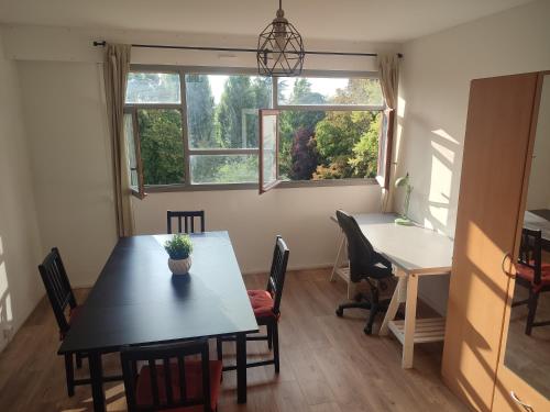 Grand appartement entouré de verdure