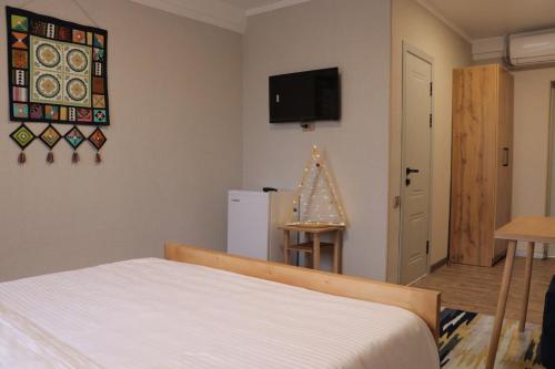 Televisyen dan/atau pusat hiburan di Salamat Hotel