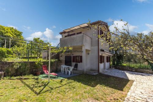 Holiday Home Sladonja