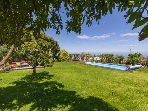 Πισίνα στο ή κοντά στο Villa with Pool and sea views in Banana Plantation by CanaryScape
