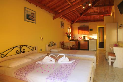 Gallery image of Stroubis Studios I in Megás Limniónas