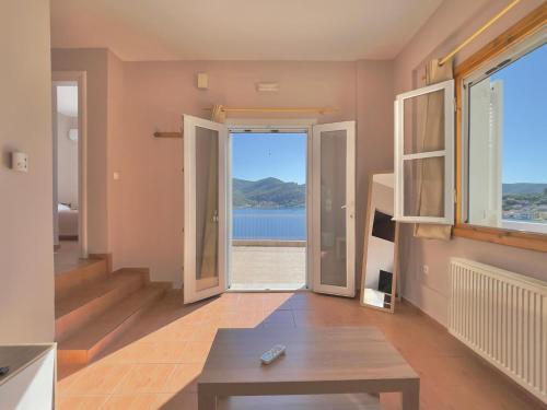 Φωτογραφία από το άλμπουμ του Porto Vista III στο Βαθύ