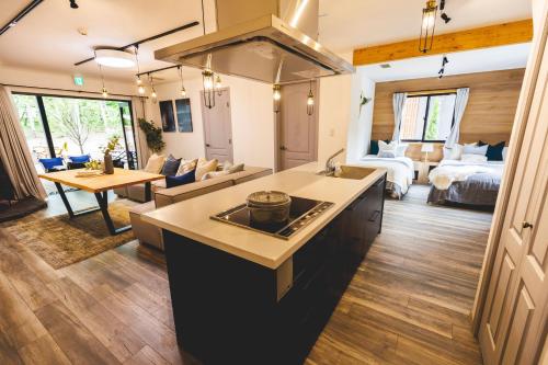 Zona de estar de SAUNA FOREST CABIN 軽井沢 御代田 B棟 mori-asobi