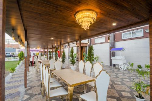 Restaurace v ubytování Hotel Vasdaa Grand