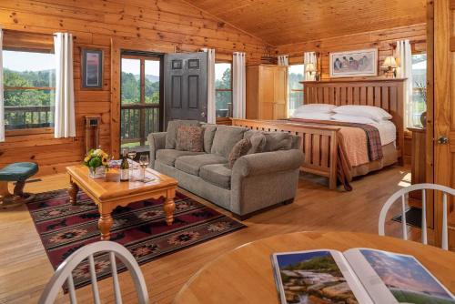 Gambar di galeri bagi Engadine Inn and Cabins di Candler